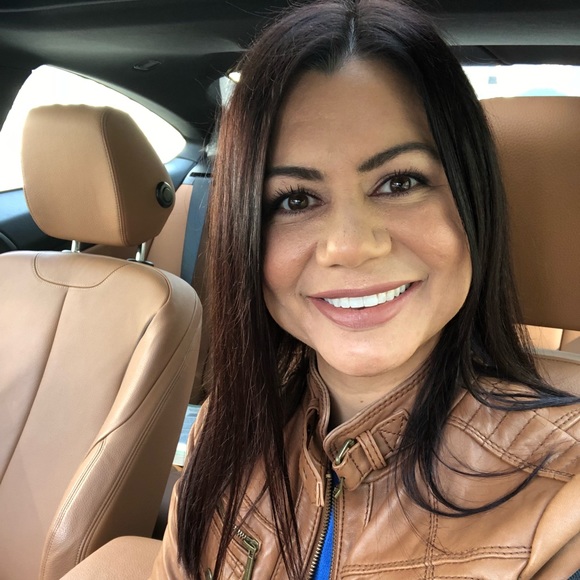 Meet your Posher, Tara - Picture 1 of 1